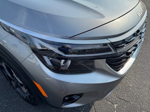 Used 2024 Kia Seltos EX image 28