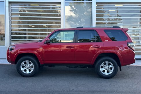 Used 2024 Toyota 4Runner SR5 image 2