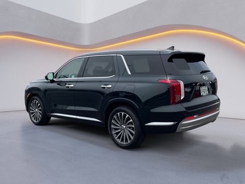 Used 2024 Hyundai Palisade Calligraphy image 5