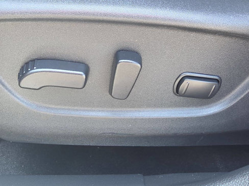 Used 2015 Nissan Rogue SV w/ SV Premium Package image 17