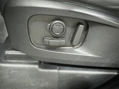 Certified 2021 Land Rover Defender 110 X-Dynamic HSE image 30