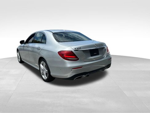 Used 2017 Mercedes-Benz E 300 4MATIC image 4