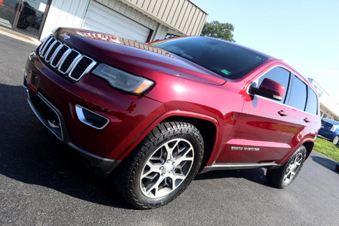 Used 2018 Jeep Grand Cherokee Limited image 21