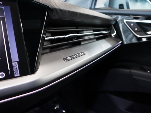 Certified 2023 Audi Q4 e-tron Premium Plus w/ Premium Plus image 27