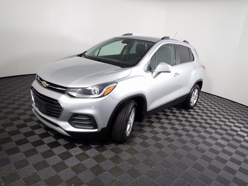 Used 2019 Chevrolet Trax LT w/ LT Convenience Package image 8
