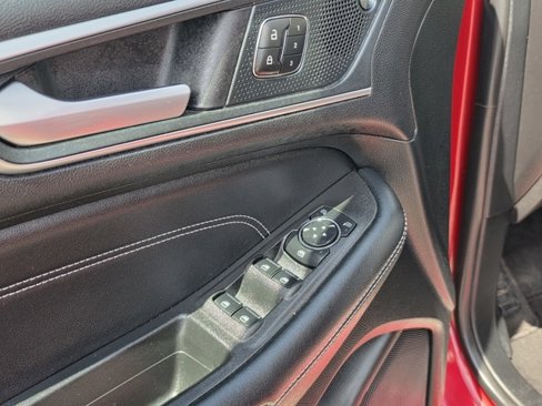 Used 2024 Ford Edge Titanium image 5