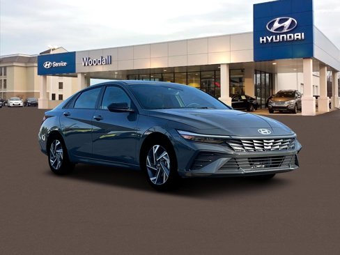 New 2025 Hyundai Elantra SEL image 11
