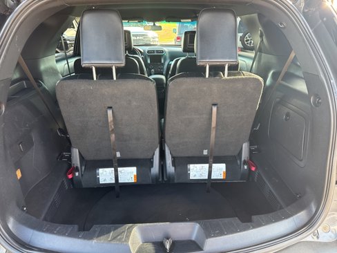 Used 2017 Ford Explorer XLT w/ Equipment Group 202A image 8