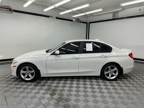 Used 2015 BMW 320i Sedan image 2