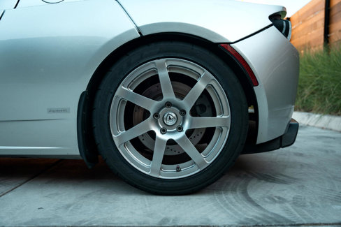 Used 2008 Tesla Roadster image 23