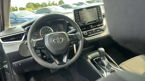 Used 2021 Toyota Corolla LE image 13