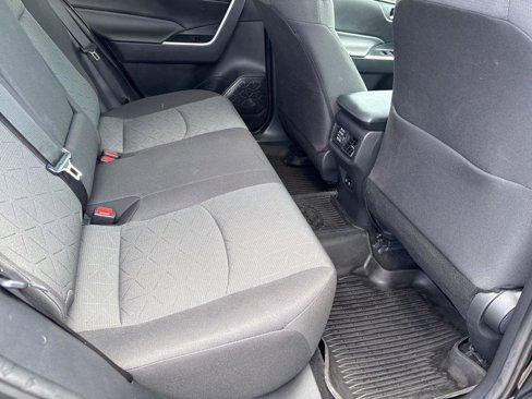 Used 2021 Toyota RAV4 XLE image 19