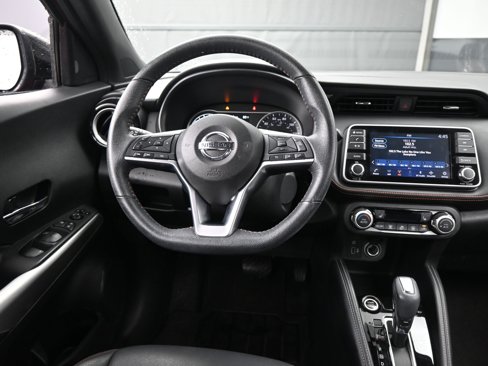 Used 2020 Nissan Kicks SR image 13