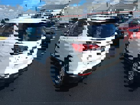 Used 2022 Chevrolet Equinox LT image 4