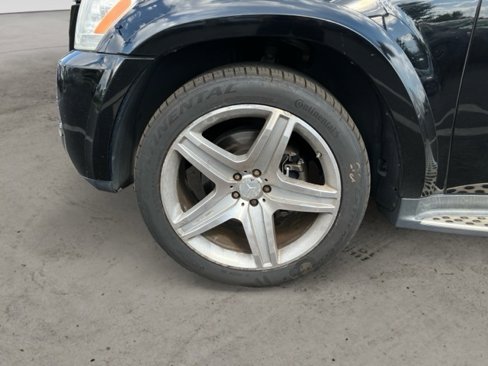 Used 2012 Mercedes-Benz GL 550 4MATIC image 9
