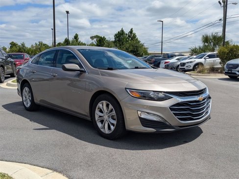 Used 2024 Chevrolet Malibu LT image 3