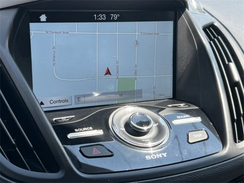 Used 2017 Ford Escape Titanium image 25
