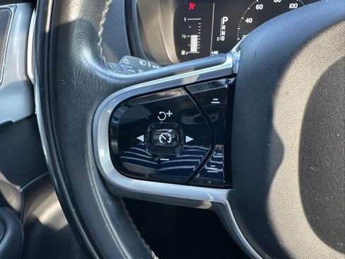 Used 2018 Volvo XC90 T5 Momentum w/ Convenience Package image 14