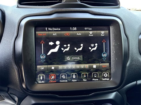 Used 2022 Jeep Renegade Limited image 16