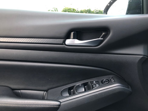 Used 2024 Nissan Altima 2.5 SV image 23