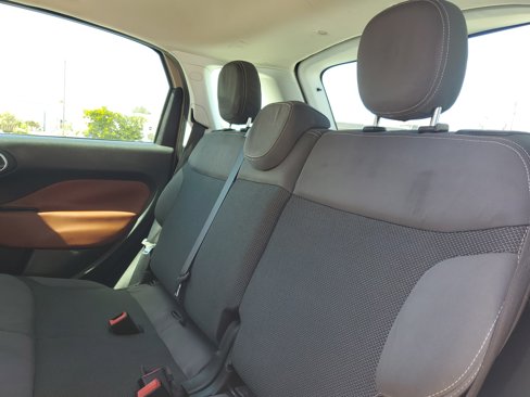 Used 2014 FIAT 500L Trekking image 9