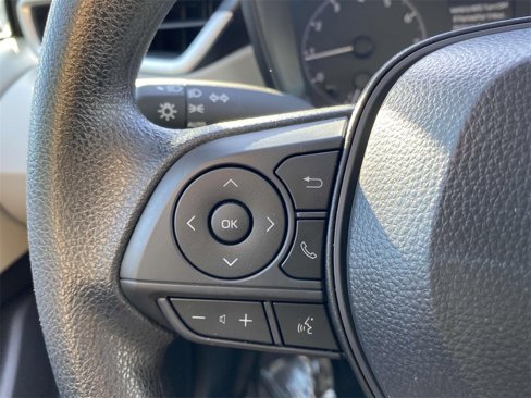 Used 2025 Toyota Corolla LE image 18