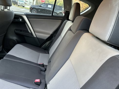 Used 2015 Toyota RAV4 XLE image 19