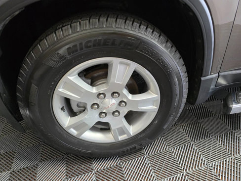 Used 2012 GMC Acadia SLE image 34