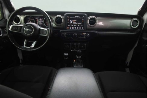 Used 2018 Jeep Wrangler Unlimited Sahara image 14