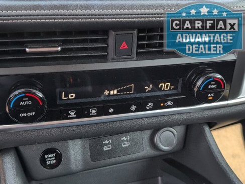 Used 2024 Nissan Rogue SV image 24
