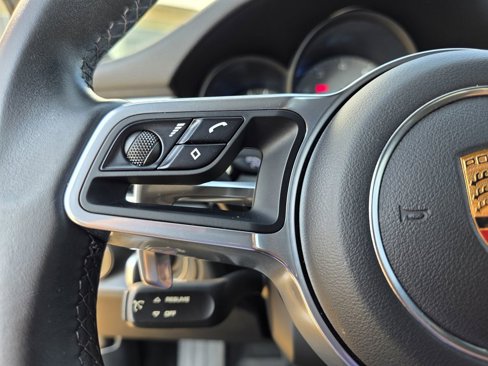 Used 2018 Porsche Macan S w/ Premium Package Plus image 30