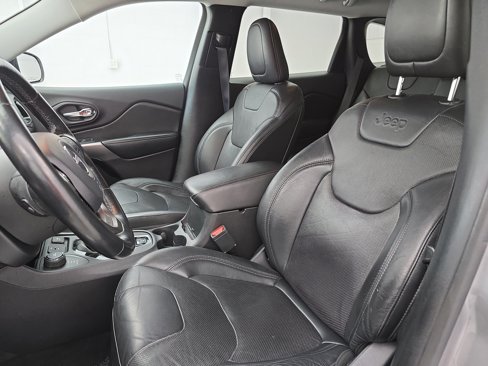 Used 2020 Jeep Cherokee Limited image 15