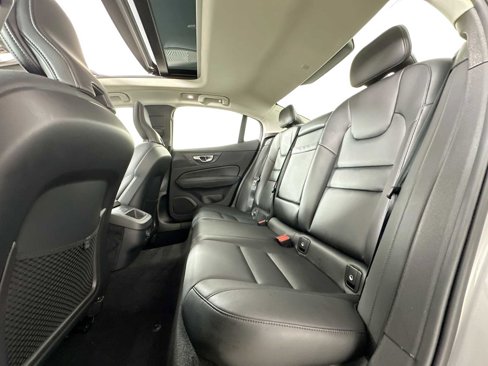 Certified 2025 Volvo S60 B5 Core image 22