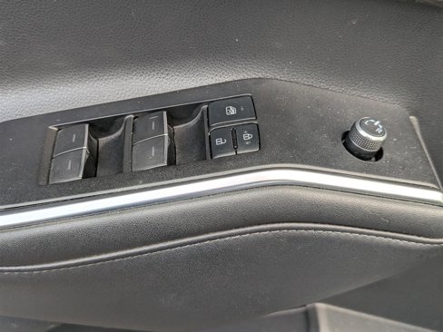 Used 2021 Toyota Highlander Limited image 20
