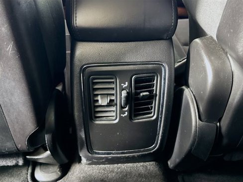 Used 2012 Jeep Grand Cherokee Laredo w/ Laredo E Group image 25