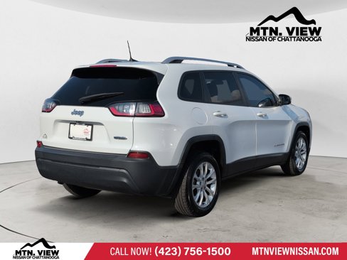 Used 2020 Jeep Cherokee Latitude image 3