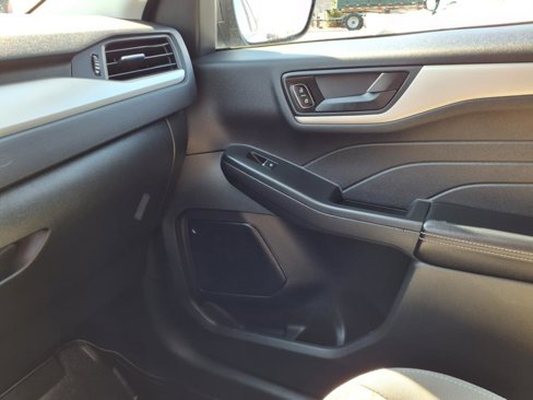 Used 2022 Ford Escape SE image 20