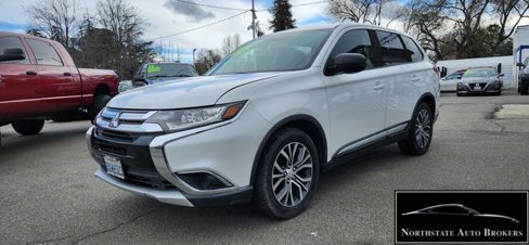 Used 2017 Mitsubishi Outlander ES image 1