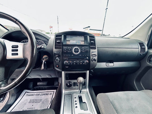 Used 2012 Nissan Pathfinder SV image 14