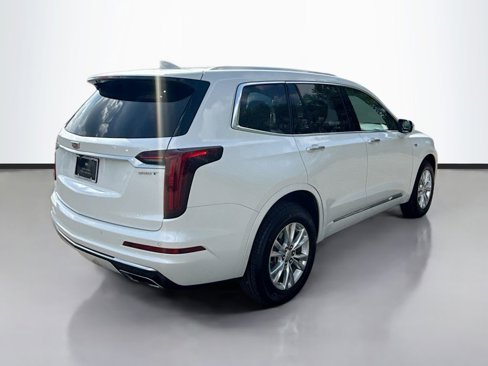Used 2023 Cadillac XT6 Luxury w/ LPO, Floor Liner Package image 5