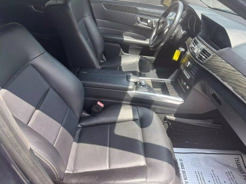 Used 2016 Mercedes-Benz E 350 Sedan w/ Premium Package image 15