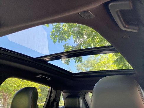 Used 2019 Lincoln Nautilus Reserve image 12