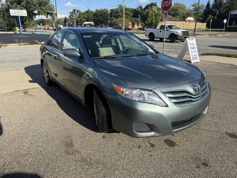 Used 2010 Toyota Camry LE image 5