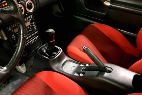 Used 2000 Toyota MR2 image 13