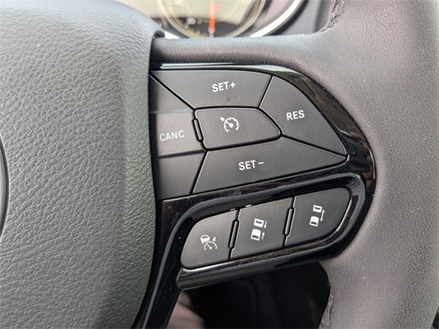 Used 2023 Jeep Cherokee Altitude Lux image 23