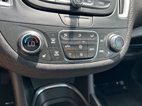 Used 2023 Chevrolet Malibu LT image 28