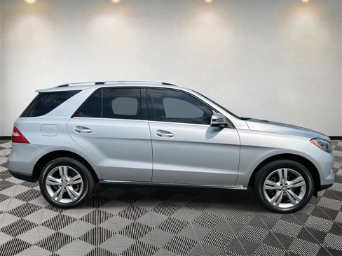 Used 2015 Mercedes-Benz ML 350 4MATIC image 2