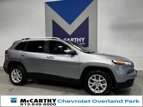 Used 2016 Jeep Cherokee Latitude image 5