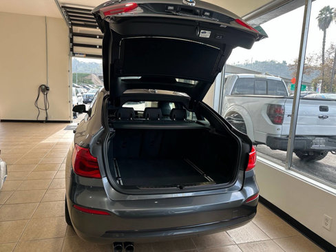 Used 2018 BMW 330i Gran Turismo xDrive image 4