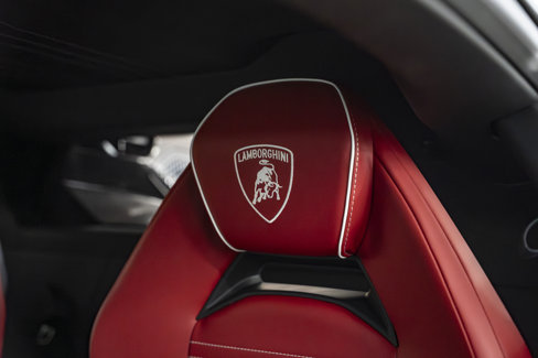 Used 2024 Lamborghini Revuelto image 30